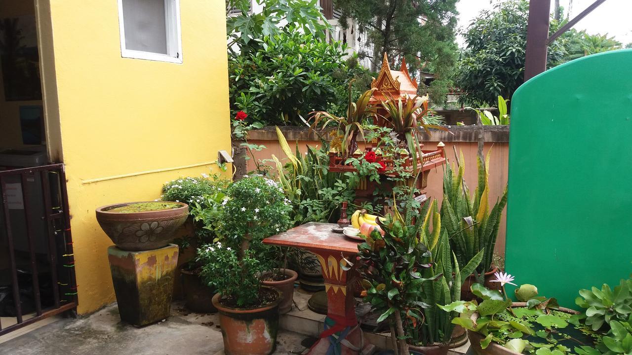Guest house Holiday Chiang Mai 2*